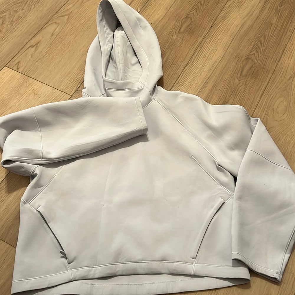 Lululemon hooded shirt